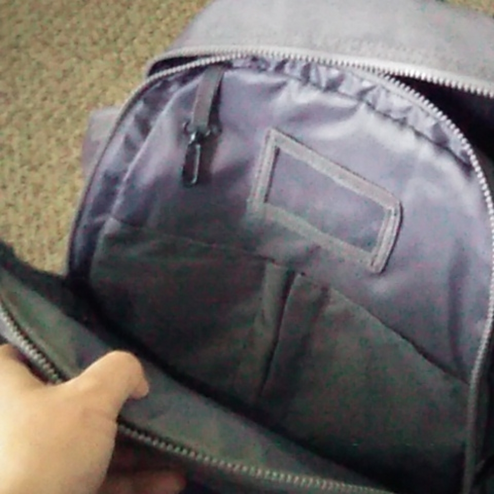 Backpack - Picture 4 of 9